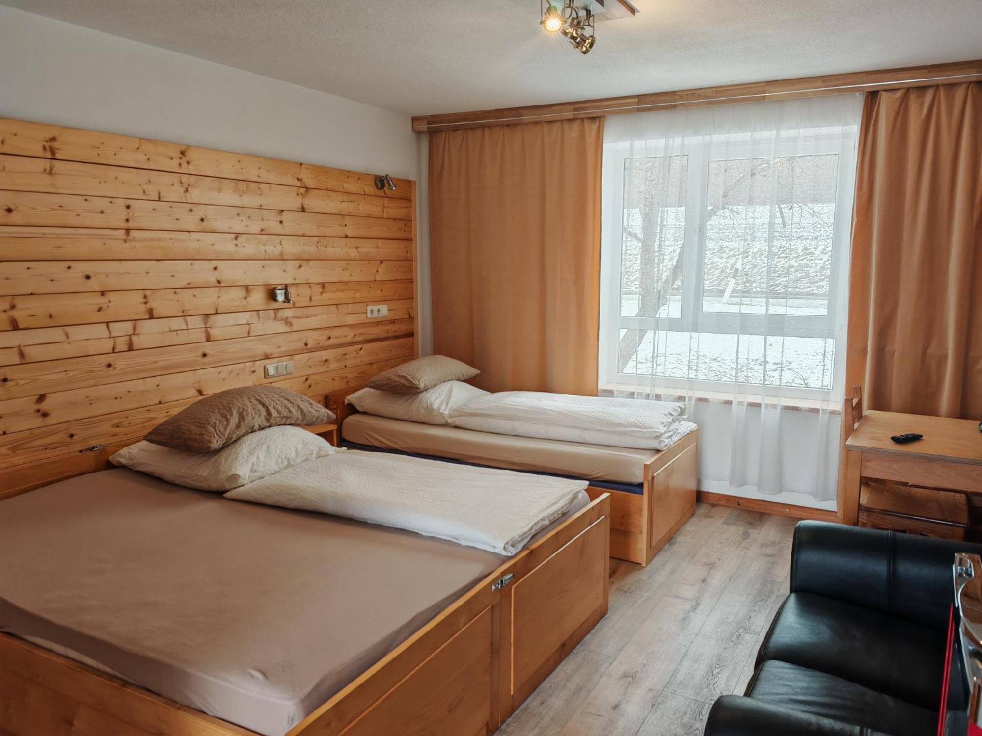 Max Motel Hinterzhof Buitenkant foto