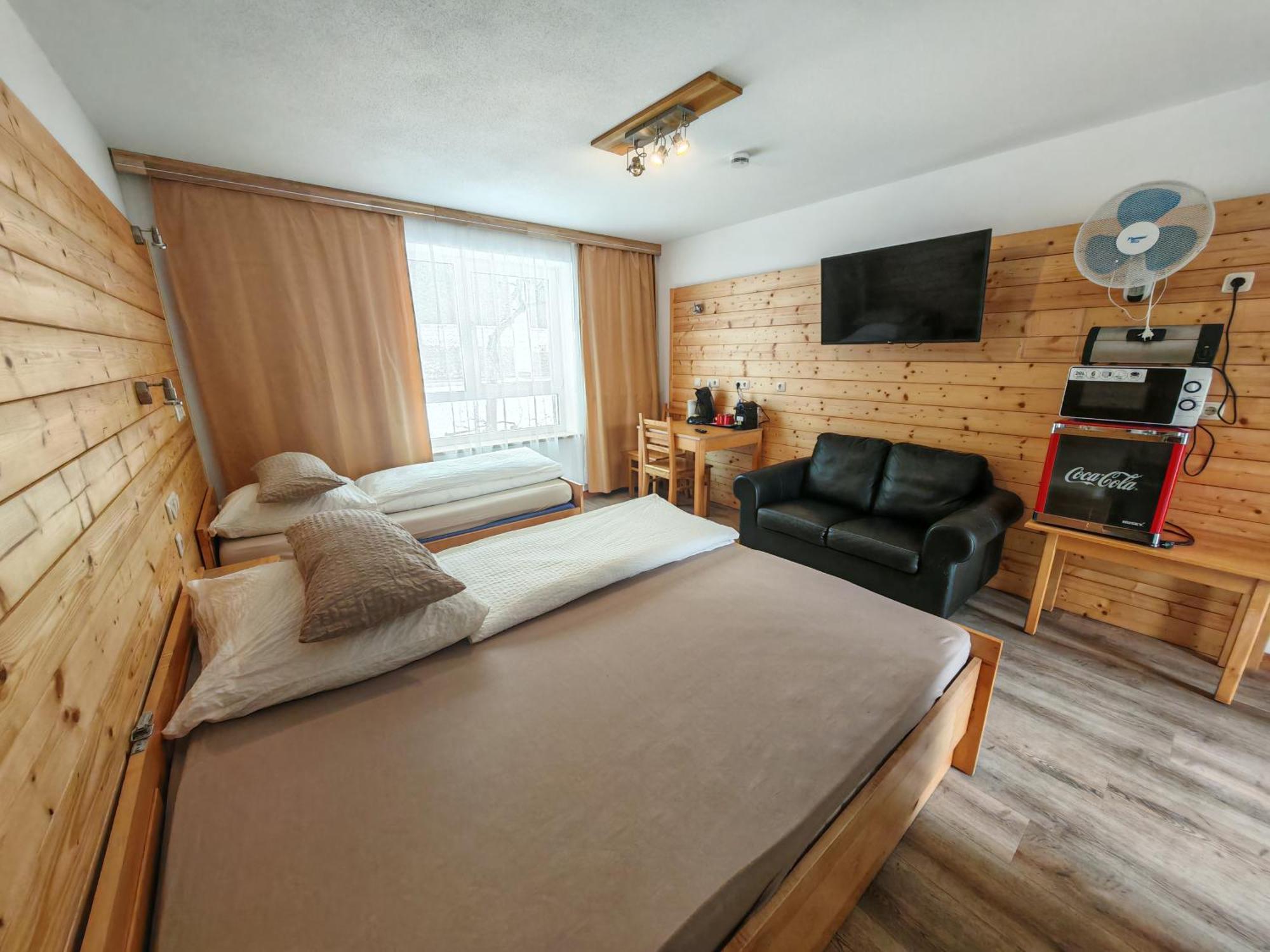 Max Motel Hinterzhof Buitenkant foto
